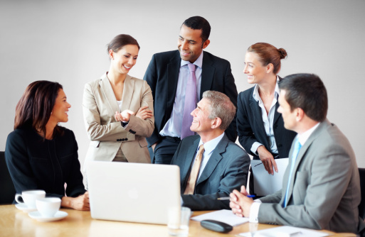 Câu hỏi này được các doanh nghiệp khá là quan tâm khi doanh nghiệp của các bạn tiến hành thành lập công ty của chính mình, chúng tôi khuyên các bạn rằng hãy thành lập công ty